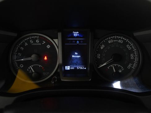 Used 2020 Toyota Tacoma TRD Off-Road image 26