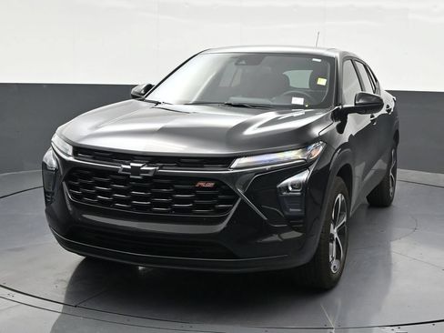 Used 2025 Chevrolet Trax RS w/ Driver Confidence Package FWD image 9