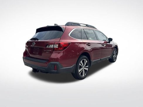 Used 2018 Subaru Outback 3.6R Limited AWD/4WD image 5