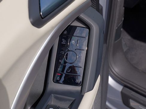 Used 2025 Audi Q5 Premium Plus w/ Premium Plus image 23