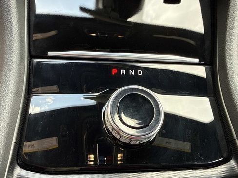 Used 2025 Jeep Grand Cherokee L Laredo RWD image 32