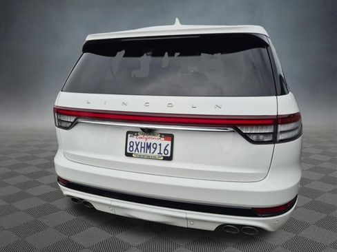 Used 2021 Lincoln Aviator Grand Touring w/ Equipment Group 301A AWD/4WD image 3