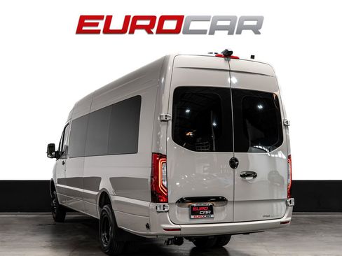 Used 2025 Mercedes-Benz Sprinter 3500 image 3
