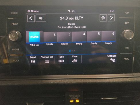 Used 2019 Volkswagen Jetta SEL Premium FWD image 25
