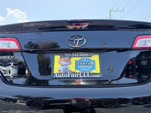 Used 2012 Toyota Camry SE FWD image 7