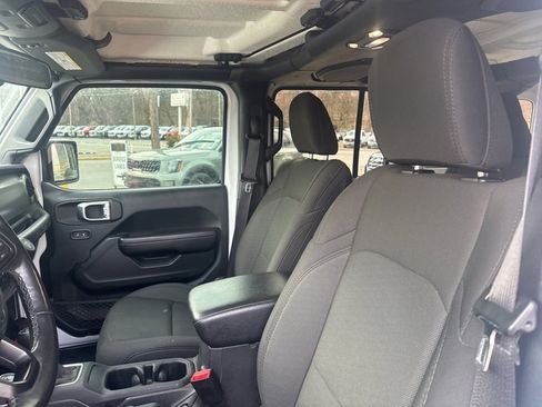 Used 2020 Jeep Wrangler Unlimited Sport image 11