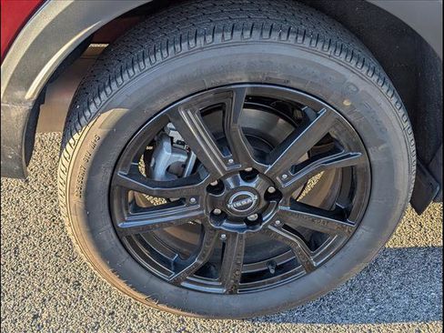 Used 2023 Nissan Kicks SR w/ SR Premium Package image 23