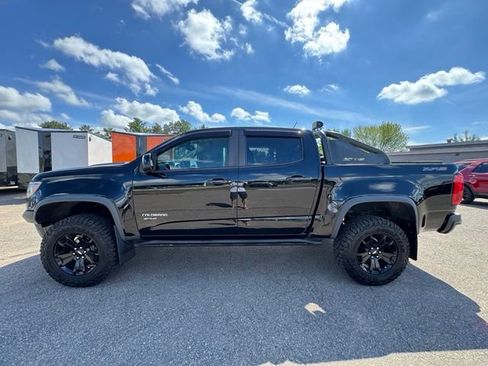 Used 2018 Chevrolet Colorado ZR2 w/ ZR2 Midnight Special Edition AWD/4WD image 4