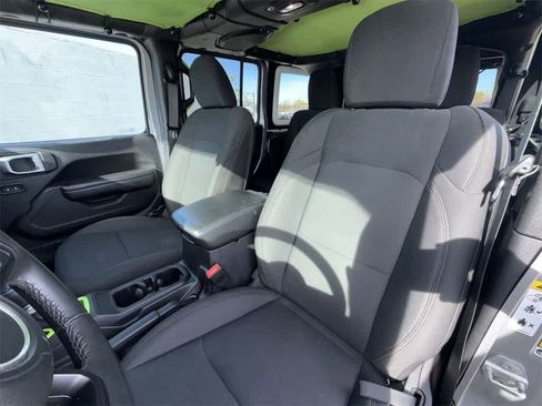 Used 2018 Jeep Wrangler Unlimited Sport S image 11