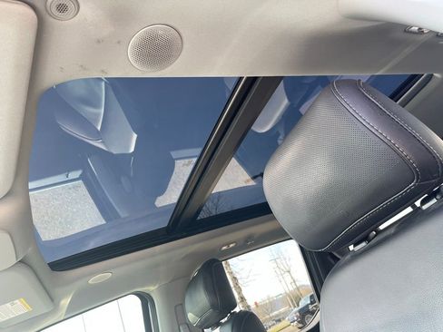 Used 2021 Ford F150 Lariat w/ Equipment Group 502A High image 9