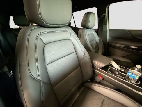 New 2026 Chevrolet Equinox LT w/ Convenience Package II FWD image 28