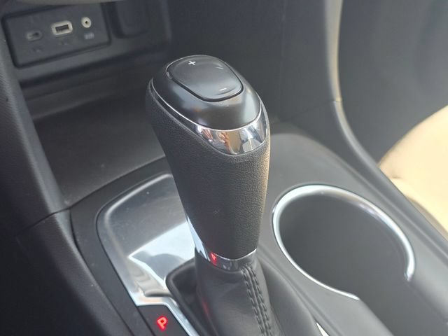 Used 2021 Chevrolet Equinox LS FWD image 22