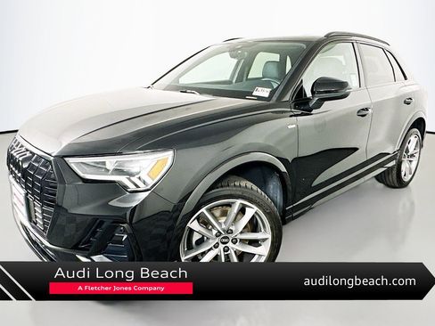 Used 2023 Audi Q3 2.0T Premium w/ Black Optic Sport Package AWD/4WD image 1