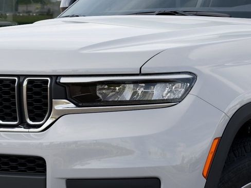 New 2026 Jeep Grand Cherokee L Laredo AWD/4WD image 10