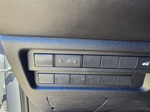 Used 2024 Mitsubishi Outlander SE AWD/4WD image 19
