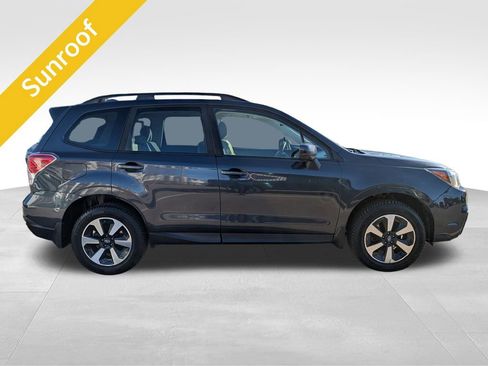 Used 2018 Subaru Forester 2.5i Premium w/ All-Weather Package image 4
