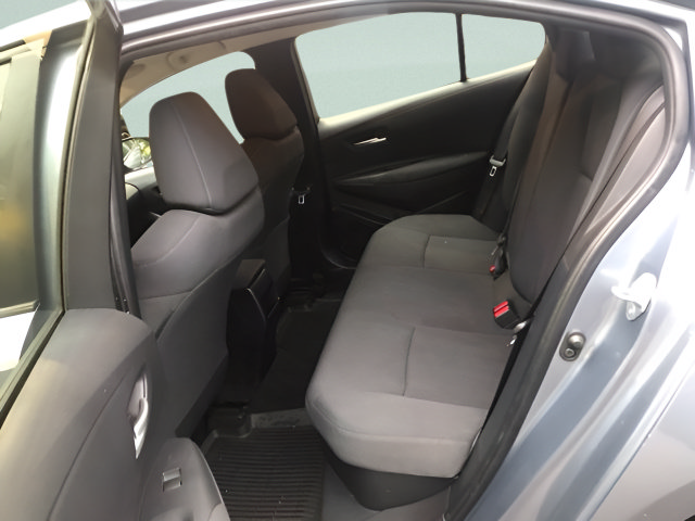 Used 2021 Toyota Corolla LE FWD image 9