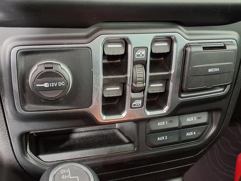 Used 2022 Jeep Wrangler Unlimited Sport AWD/4WD image 26