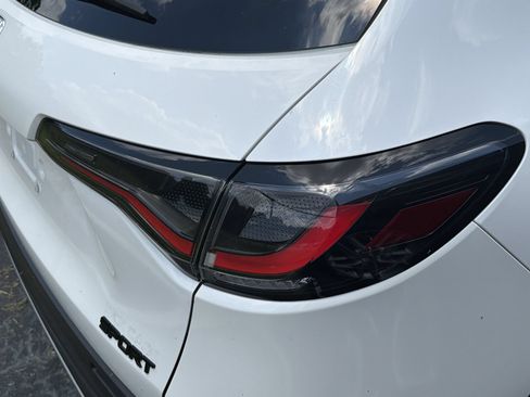 Used 2025 Honda HR-V Sport image 8