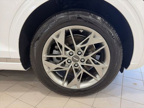 Used 2022 Genesis GV70 2.5T w/ Advanced Package image 25