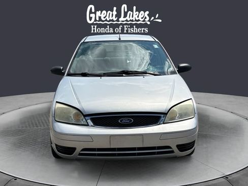 Used 2006 Ford Focus ZX4 Sedan FWD image 8