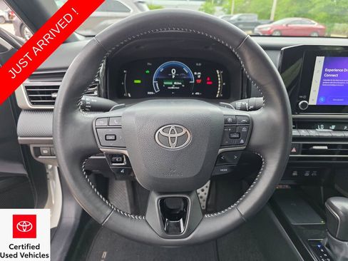 Certified 2025 Toyota Camry SE w/ Convenience Package image 28