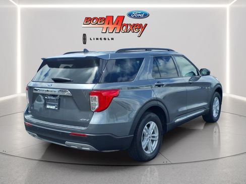 Used 2024 Ford Explorer XLT w/ Equipment Group 202A AWD/4WD image 4