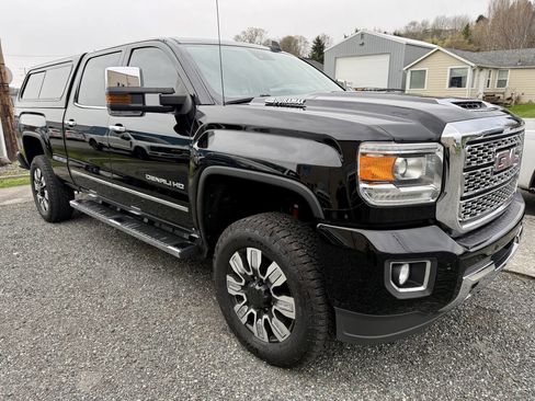 Used 2019 GMC Sierra 3500 Denali image 7