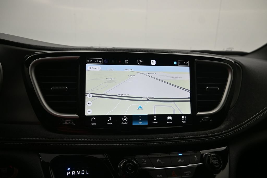 New 2027 Chrysler Pacifica Limited w/ Family Tech Group FWD image 17