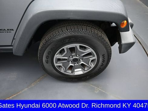 Used 2015 Jeep Wrangler Unlimited Rubicon w/ Max Tow Package AWD/4WD image 24