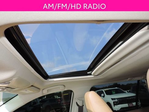 Used 2019 Toyota RAV4 XLE Premium FWD image 11