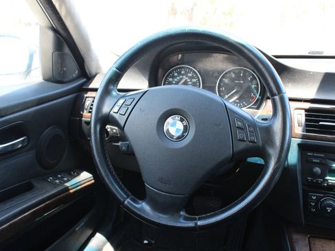 Used 2006 BMW 325i Sedan RWD image 6