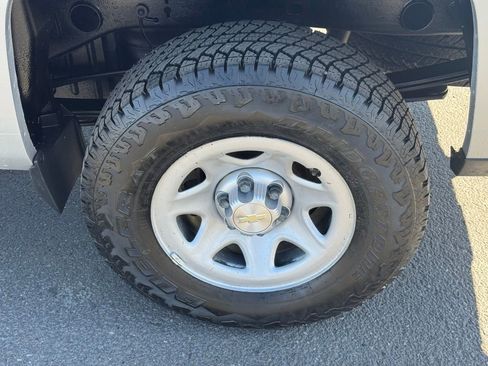 Used 2016 Chevrolet Silverado 1500 W/T w/ Trailering Package AWD/4WD image 11