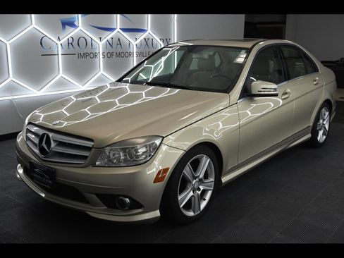 Used 2010 Mercedes-Benz C 300 Sport image 1