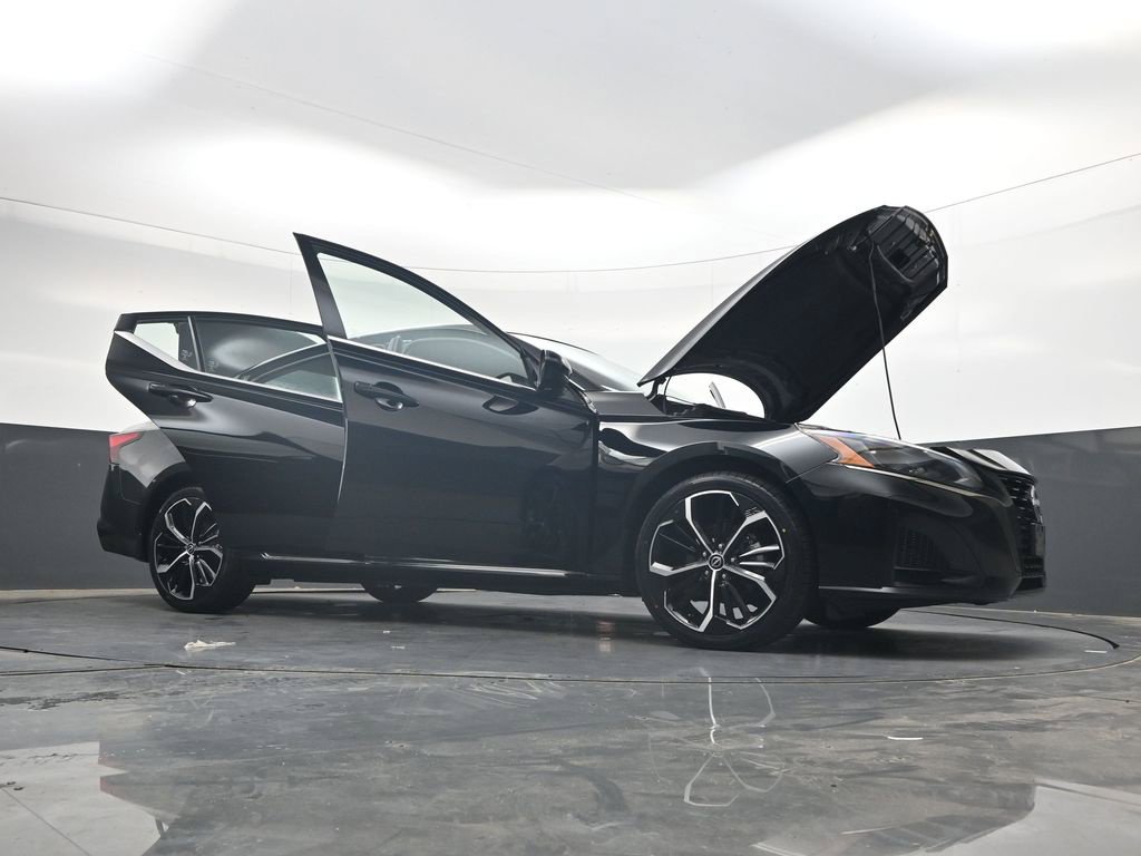 Certified 2024 Nissan Altima 2.5 SR FWD image 46
