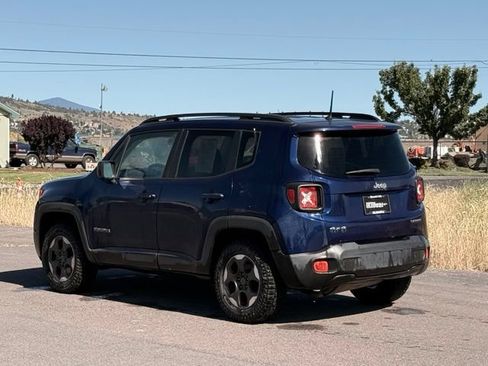 Used 2017 Jeep Renegade Sport w/ Power & Air Group AWD/4WD image 3