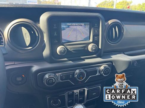 Used 2018 Jeep Wrangler Unlimited Sport S AWD/4WD image 34