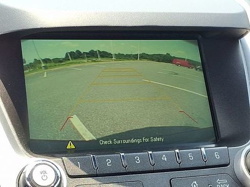 Used 2017 Chevrolet Equinox LT w/ Convenience Package FWD image 15