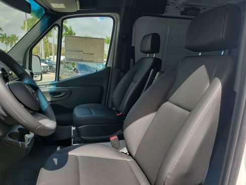 New 2025 Mercedes-Benz Sprinter 2500 image 18