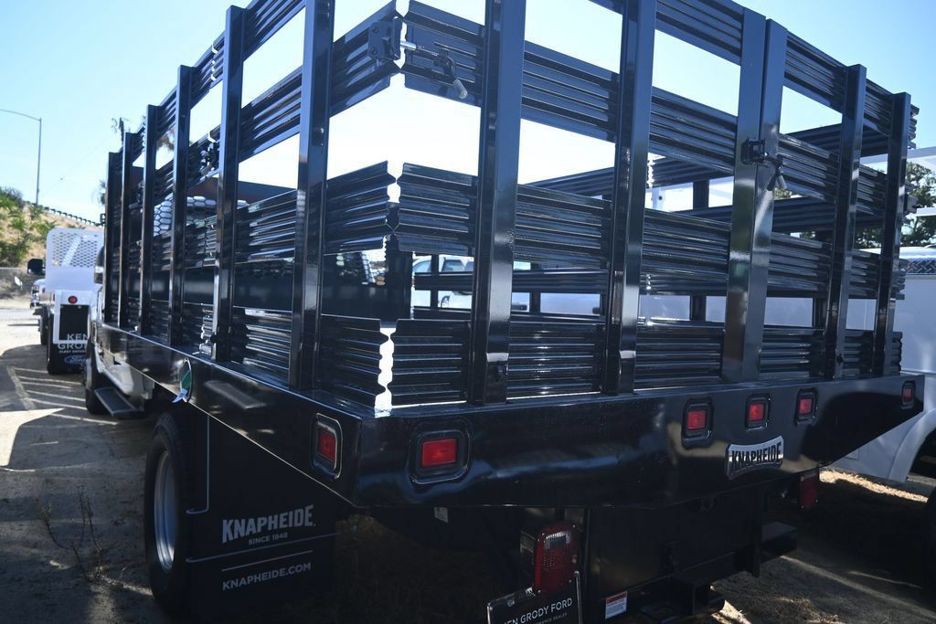 New 2025 Ford F350 XL w/ XL Chrome Package RWD image 4