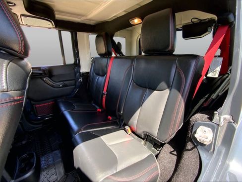 Used 2017 Jeep Wrangler Unlimited Rubicon AWD/4WD image 20