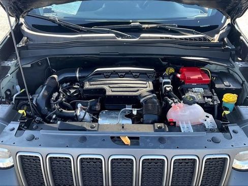 Used 2023 Jeep Renegade Limited AWD/4WD image 9