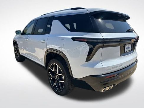 New 2026 Chevrolet Traverse High Country image 3