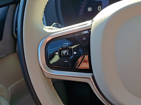Used 2023 Volvo XC90 B6 Plus w/ Protection Package Premier AWD/4WD image 23