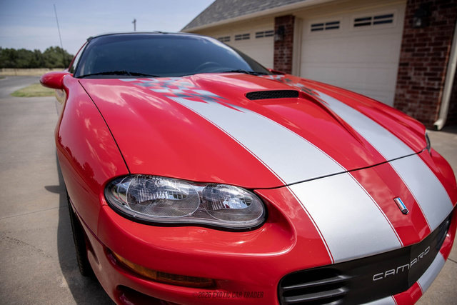 Used 2002 Chevrolet Camaro Z28 w/ SS Performance/Appearance Pkg RWD image 32