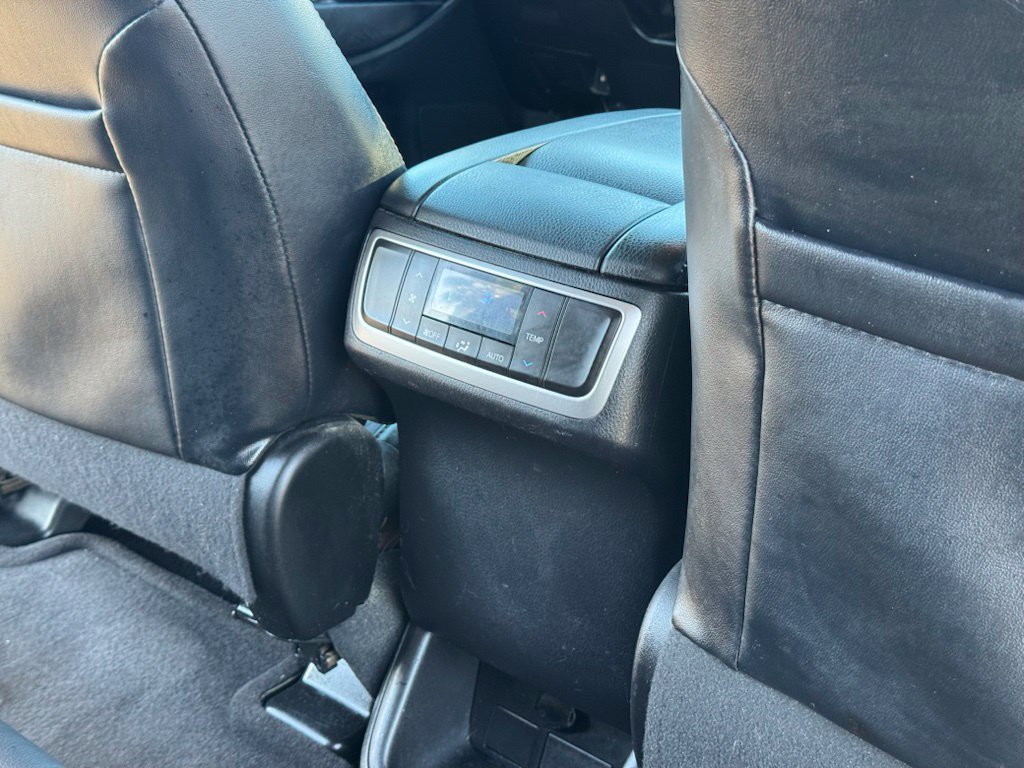 Used 2016 Toyota Highlander Plus FWD image 21