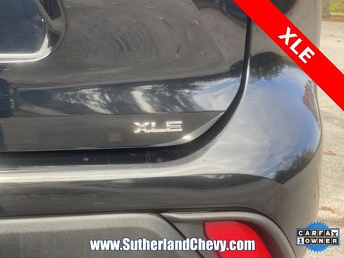 Used 2024 Toyota Highlander XLE image 12
