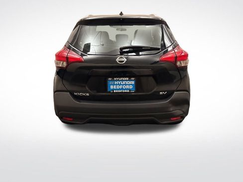 Used 2018 Nissan Kicks SV image 6