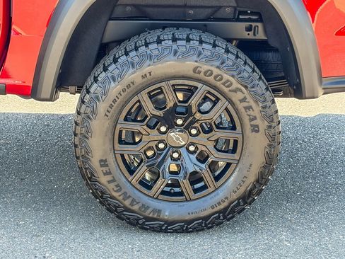 Certified 2023 Chevrolet Colorado Trail Boss w/ Advanced Trailering Package AWD/4WD image 15