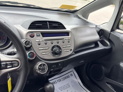 Used 2011 Honda Fit image 21